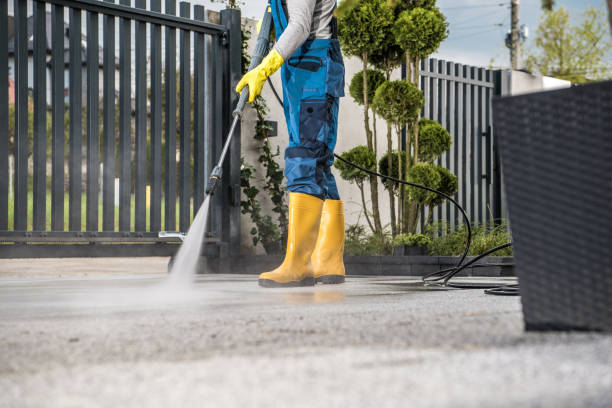 Best Commercial Building Pressure Washing  in North Babylon, NY